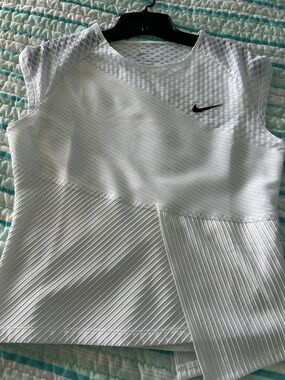 Nike White Textured Women's Athletic Tank Top with Black Swoosh